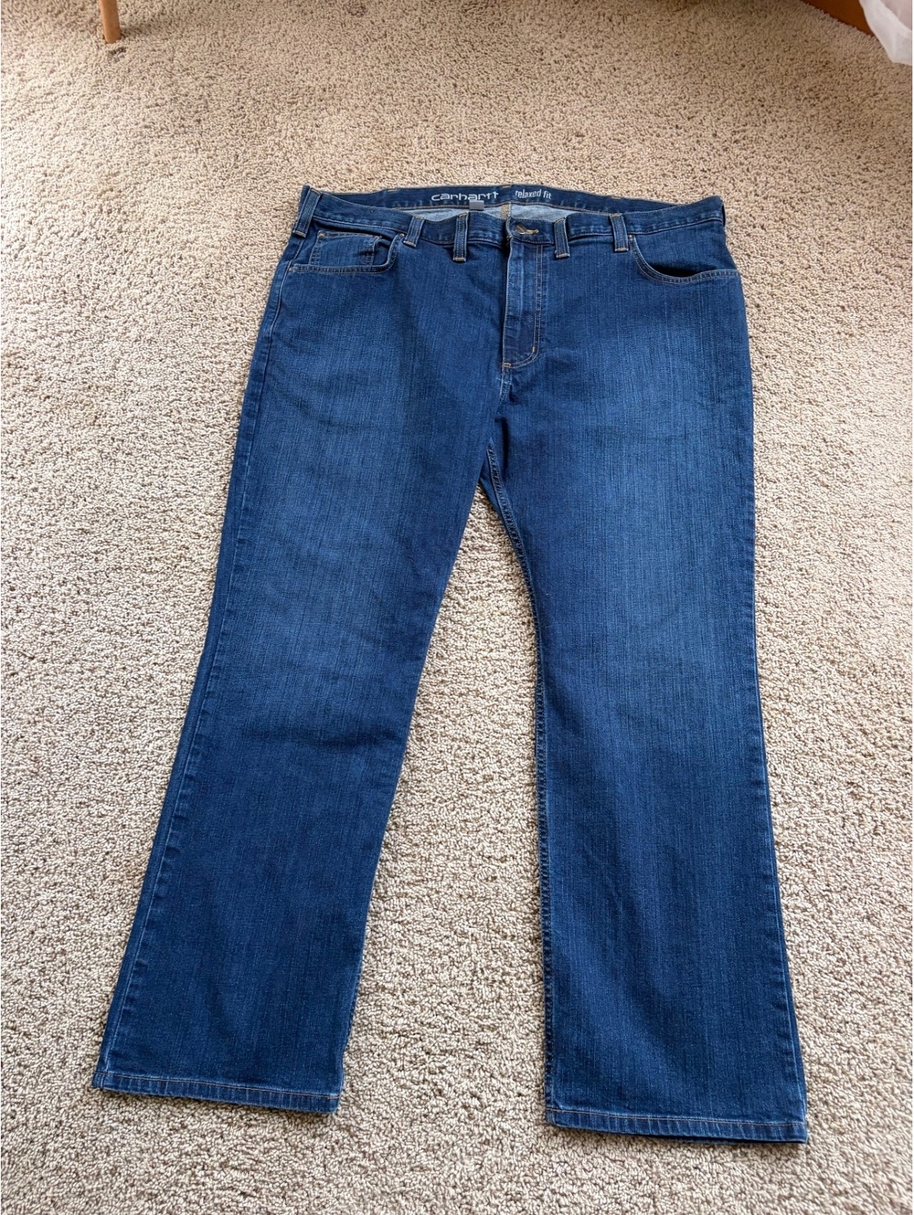 Men's Carhartt relaxed fit denim jeans dark wash Size 44x 30 rugged flex